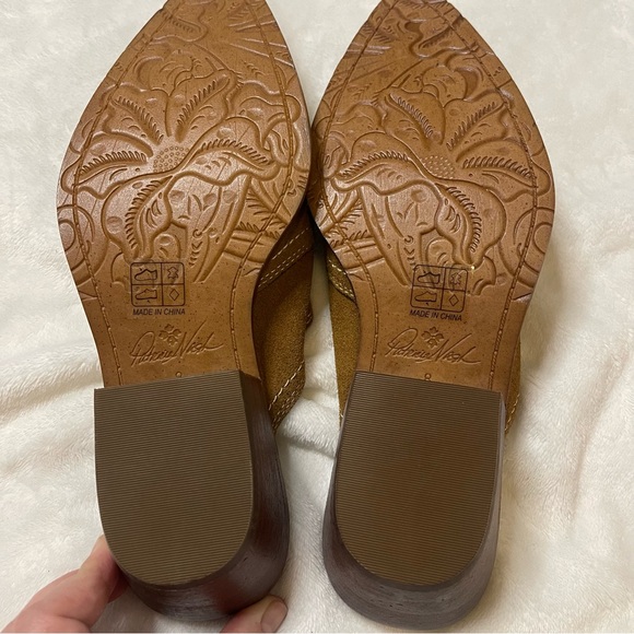 Patricia Nash /  Batista / Women's Mules / Tan Suede / Western / Sz 8 brand new! - Picture 3 of 6